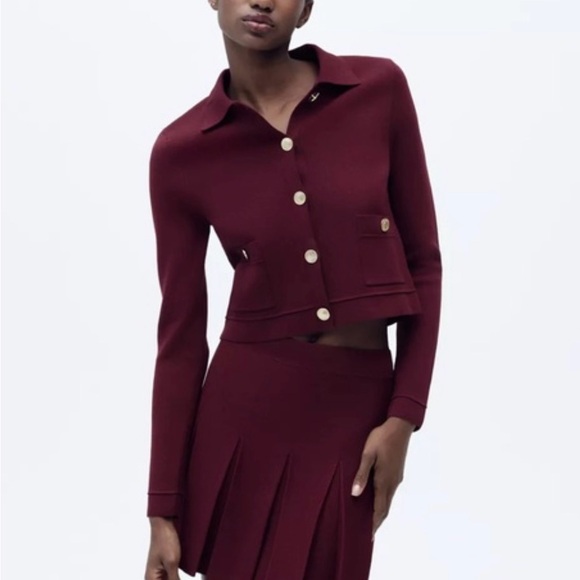NWOT Zara Women's Deep Burgundy Blazer Sweater with ahold Buttons - Picture 2 of 8